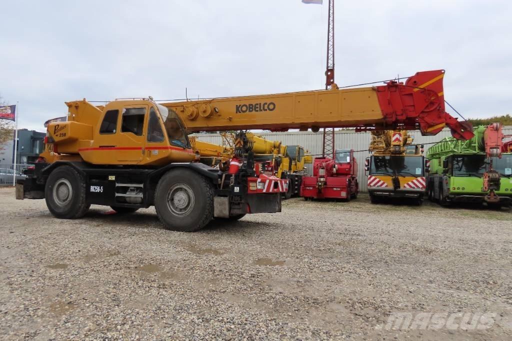 Kobelco RK 250-3 Gruas Fora-de-estrada