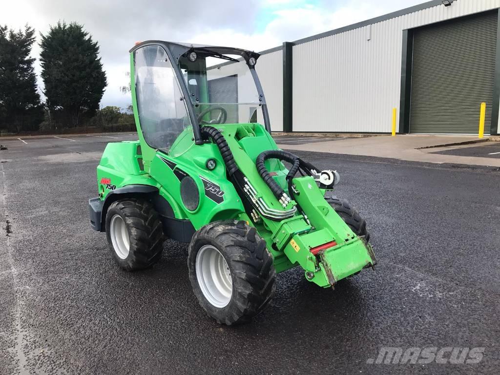 Avant 750 Carregadora multifunções