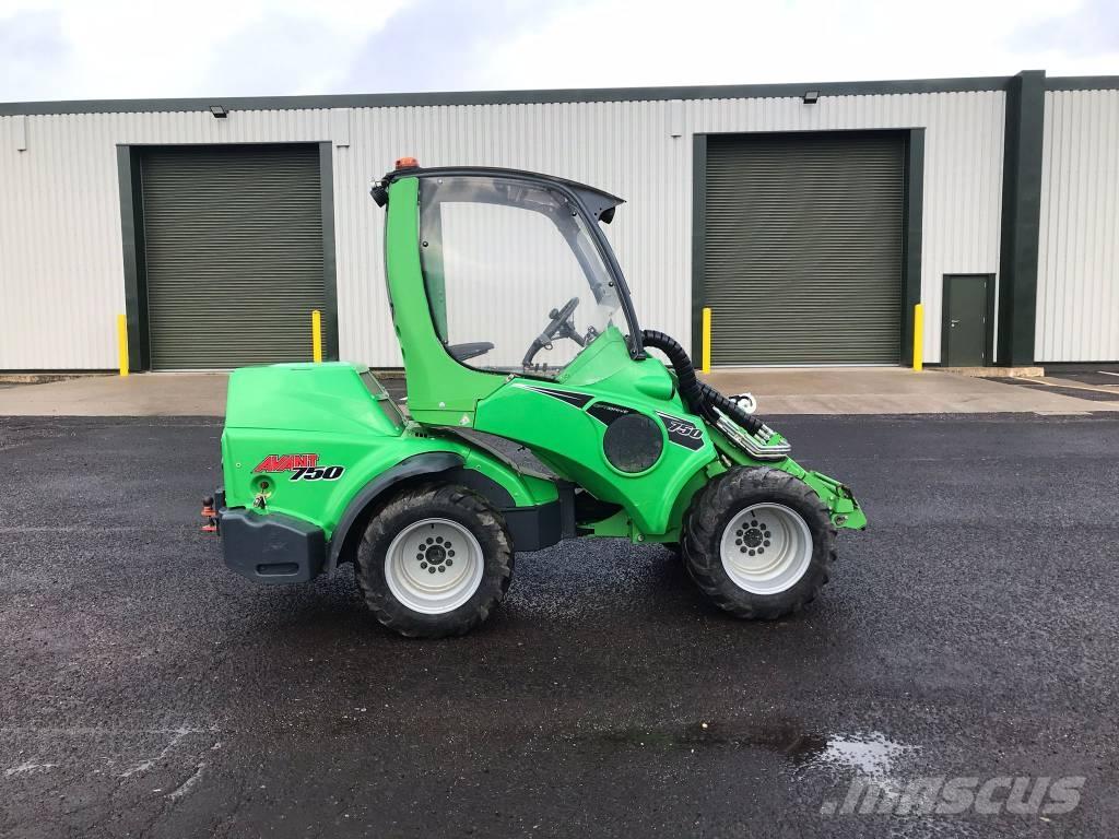 Avant 750 Carregadora multifunções