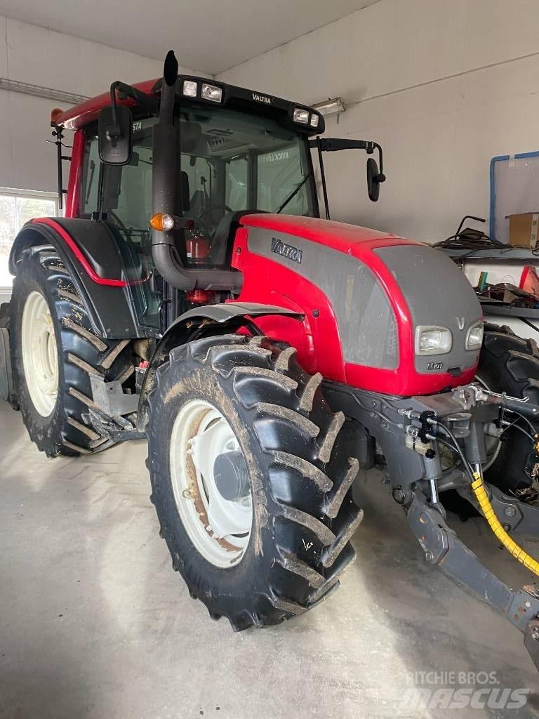 Valtra N 101 Tratores Agrícolas usados