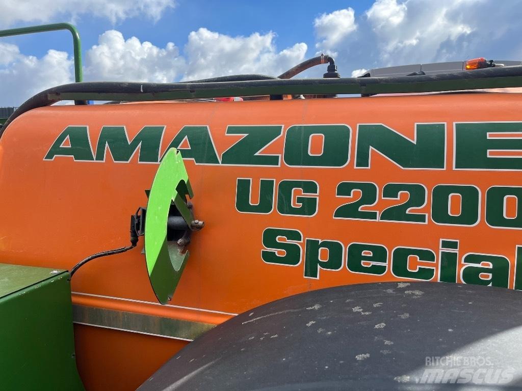 Amazone UG 2200 Pulverizadores rebocados