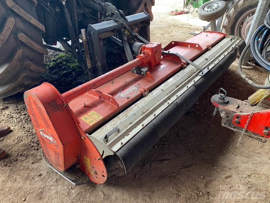 Kuhn BP 305 Britadeiras