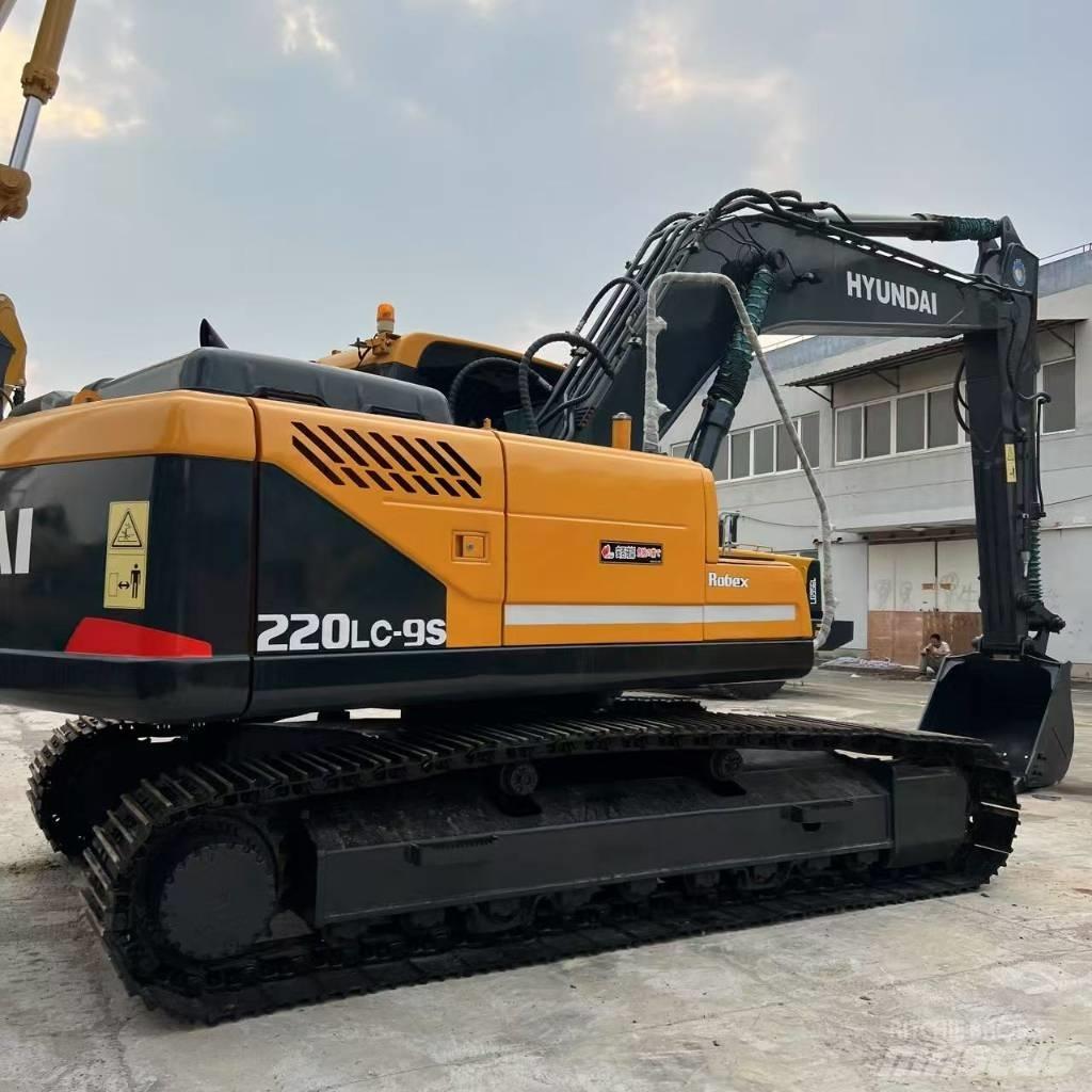 Hyundai 220LC-9S Escavadoras Midi 7t - 12t