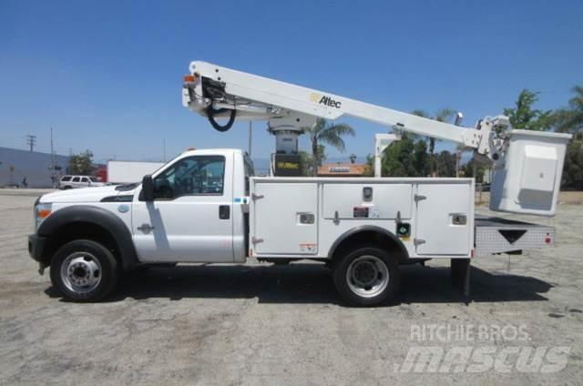 Ford F450 Plataformas aéreas montadas em camião