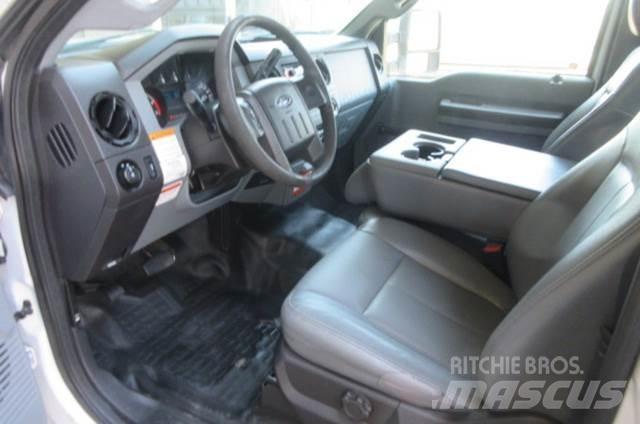 Ford F450 Plataformas aéreas montadas em camião