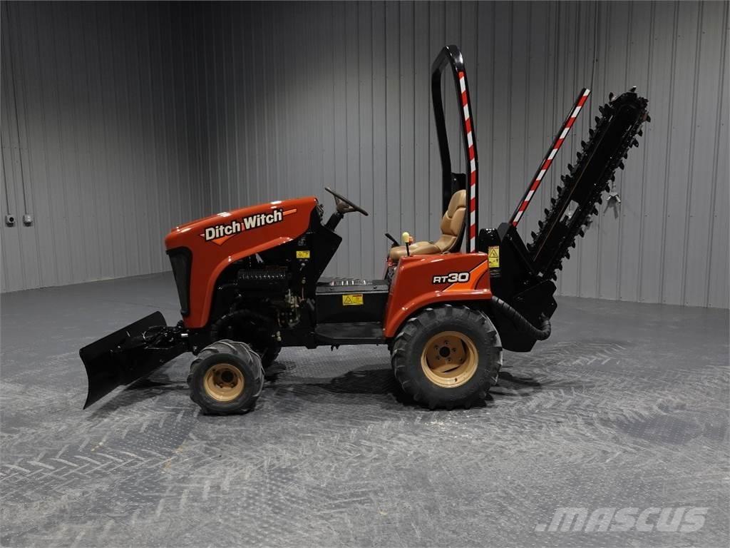 Ditch Witch RT30 Abre-valas