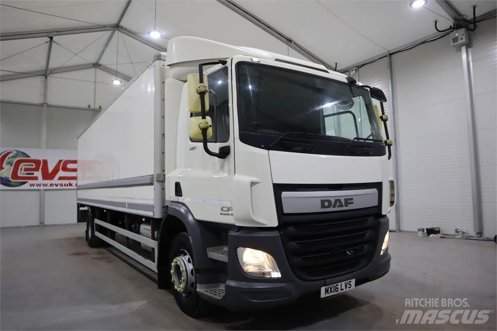 DAF CF220 Caminhões de caixa fechada