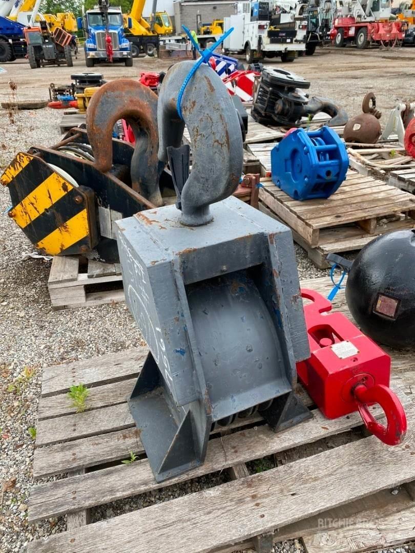 Johnson  Peças e equipamento de gruas