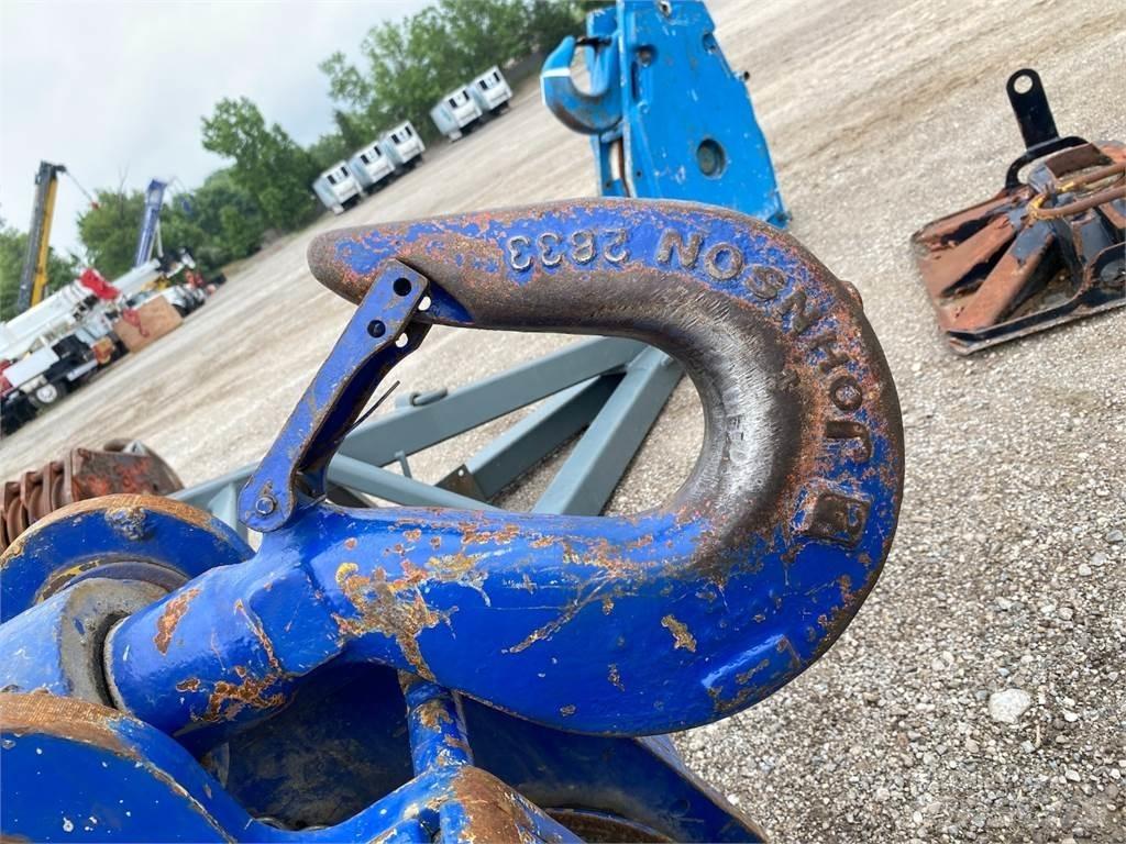 Johnson  Peças e equipamento de gruas