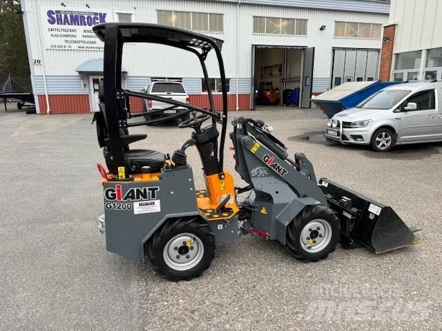 GiANT G 1200 Mini carregadoras