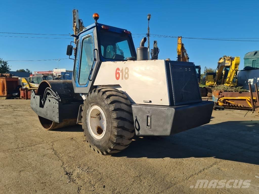  Compactor MV 618 DT Compactadores para terra