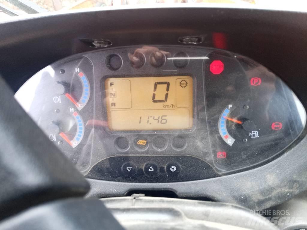 Hitachi ZW 220 Carregadeiras de rodas