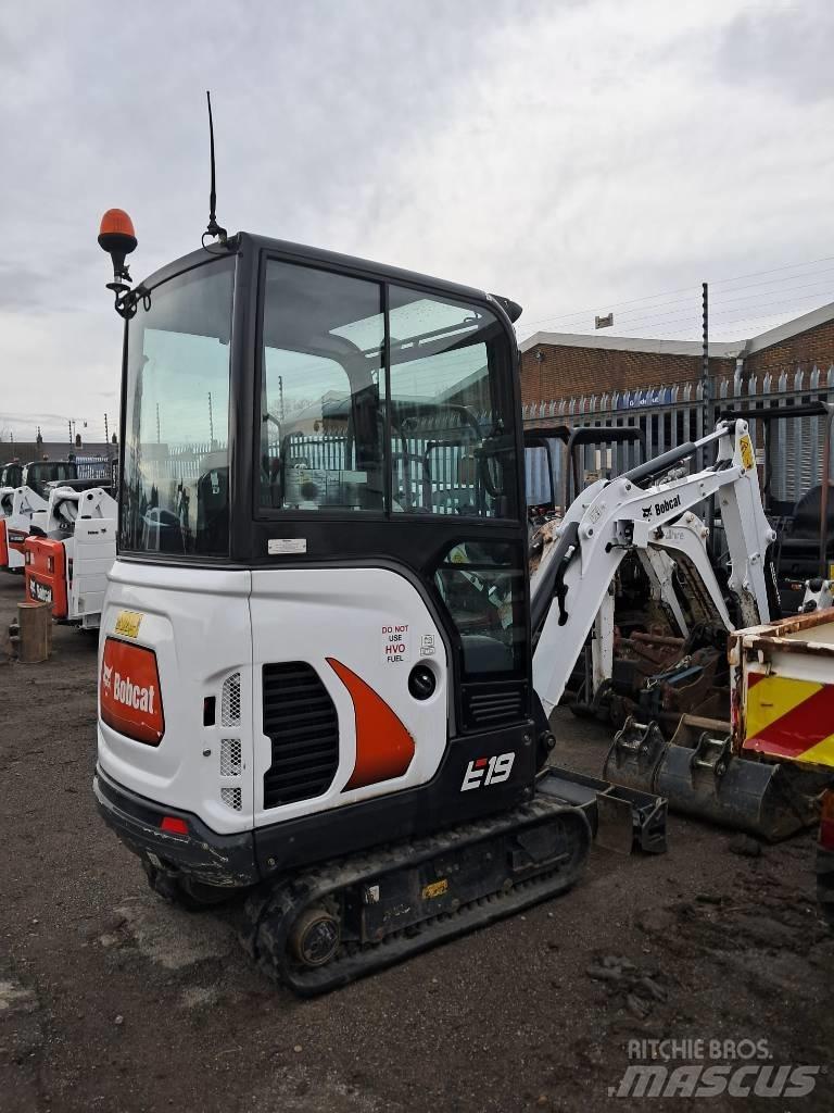 Bobcat E19 cabin Miniescavadeiras