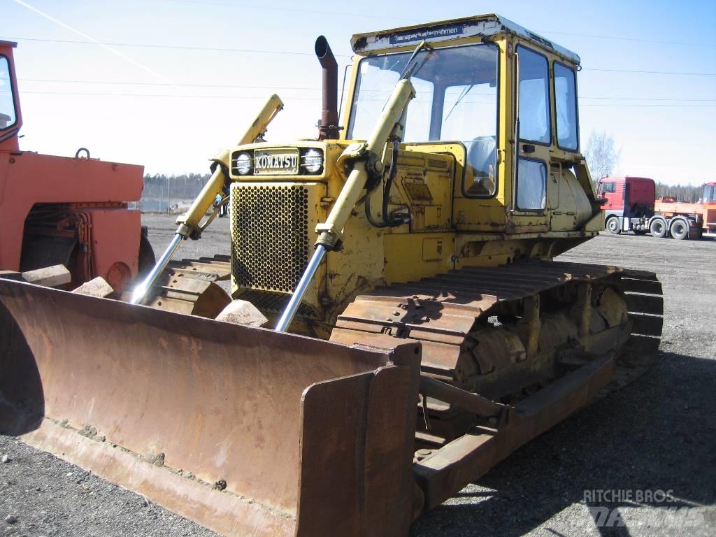 Komatsu D53P-16 Dozers - Tratores rastos