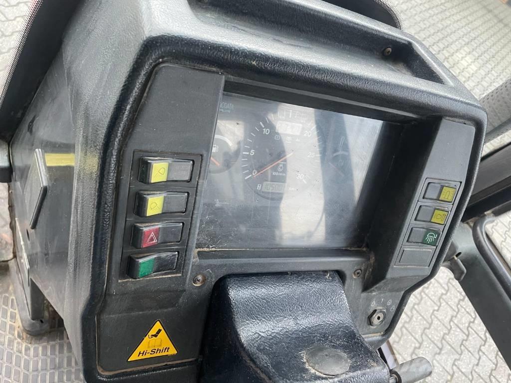 Valtra 6600 tractor Tratores Agrícolas usados