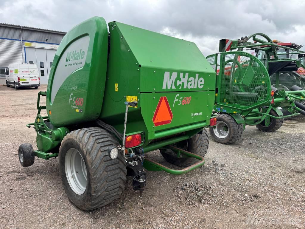 McHale F5600 Enfardadeira de rolos