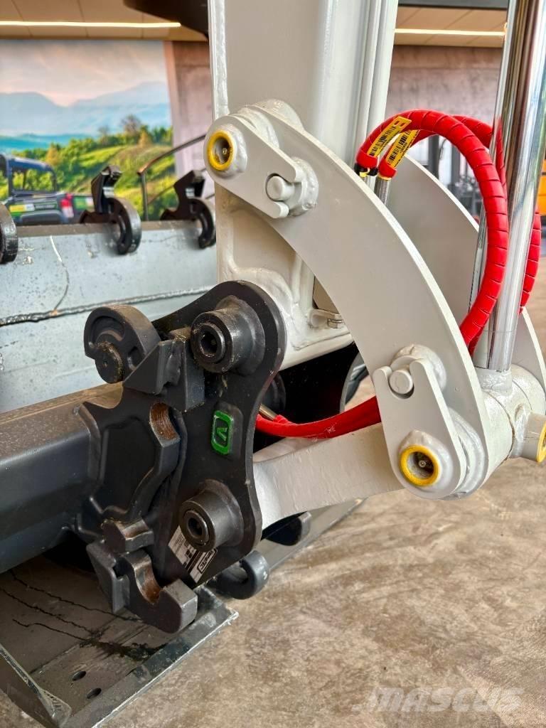 Takeuchi TB 225 Miniescavadeiras