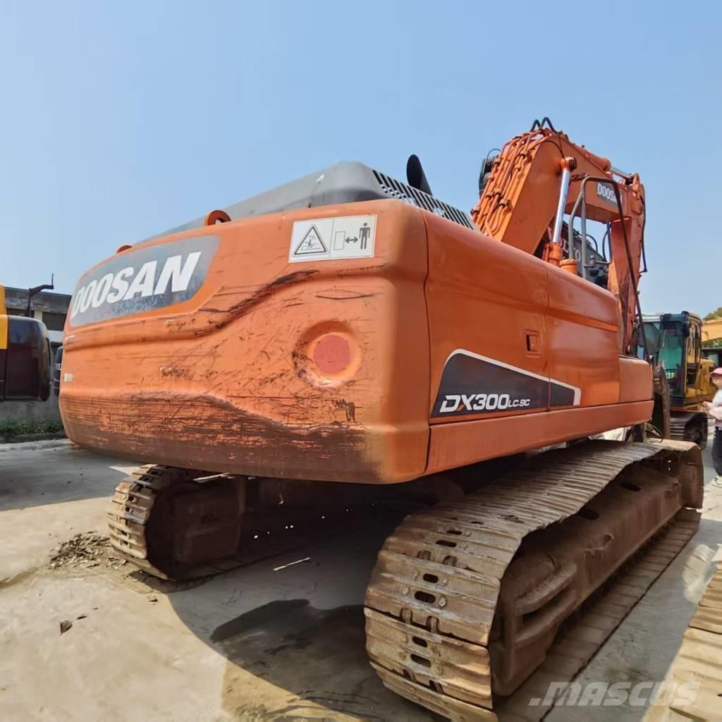Doosan DX 300 LC Escavadeiras de esteiras