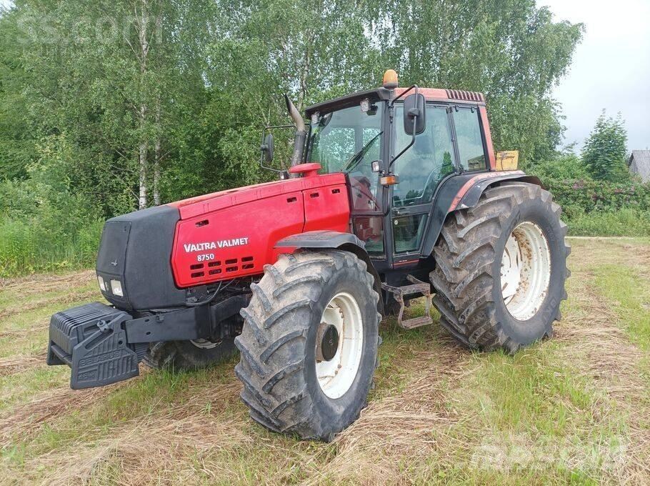 Valtra Valmet 8750 Tratores Agrícolas usados
