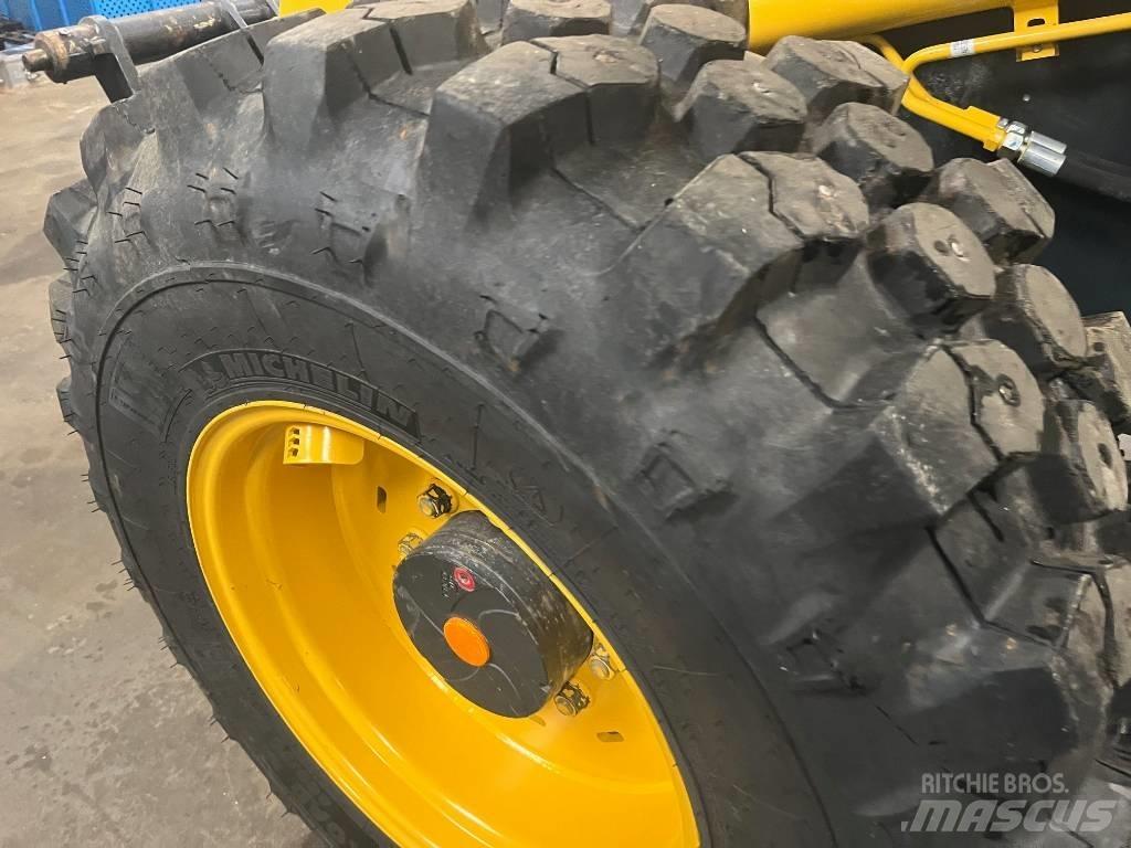 Komatsu WA100-8 Mini carregadoras