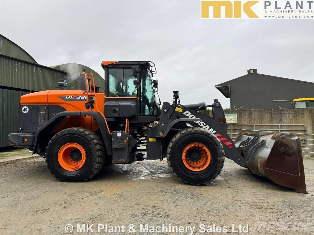 Doosan DL 320-7 Carregadeiras de rodas