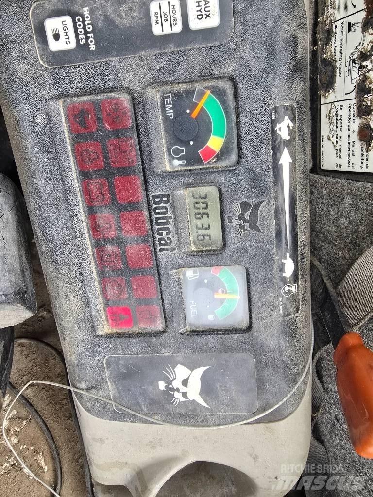 Bobcat 341 G Miniescavadeiras