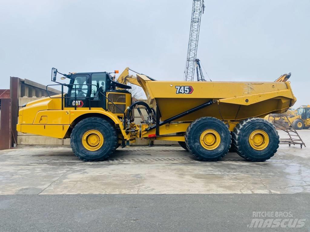 CAT 745 Caminhões articulados