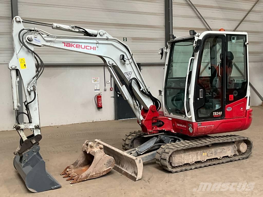 Takeuchi TB 240 Miniescavadeiras