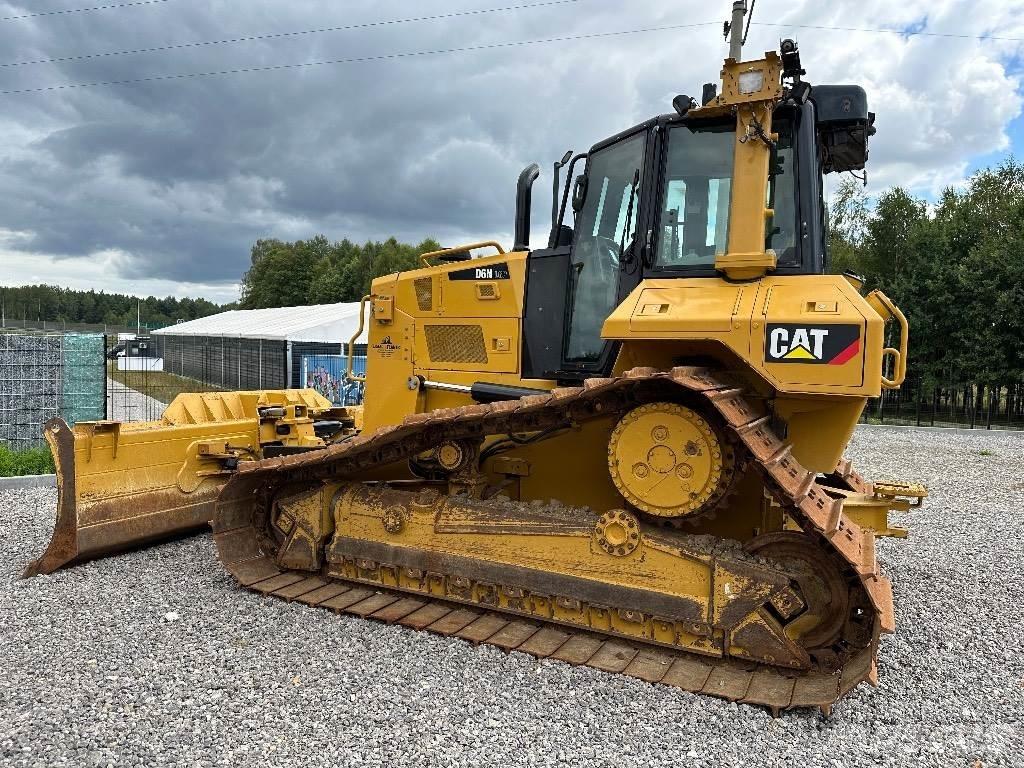 CAT D 6 N LGP Dozers - Tratores rastos