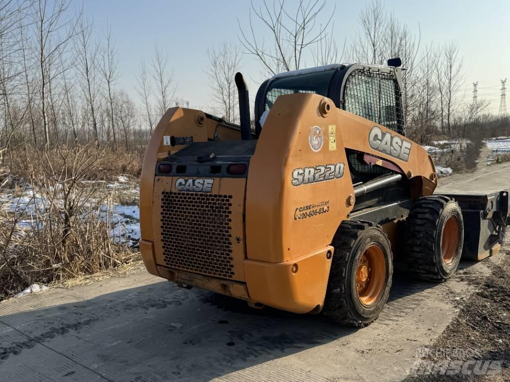 CASE SR220 Minicarregadeiras