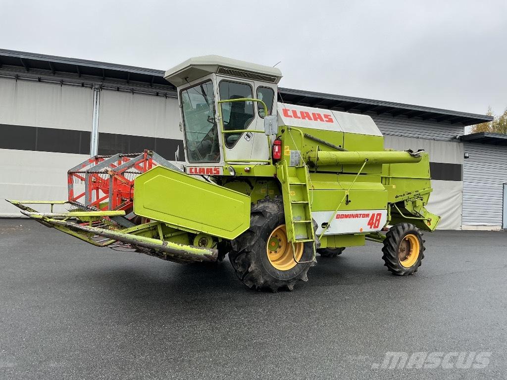 CLAAS 48 Ceifeiras debulhadoras