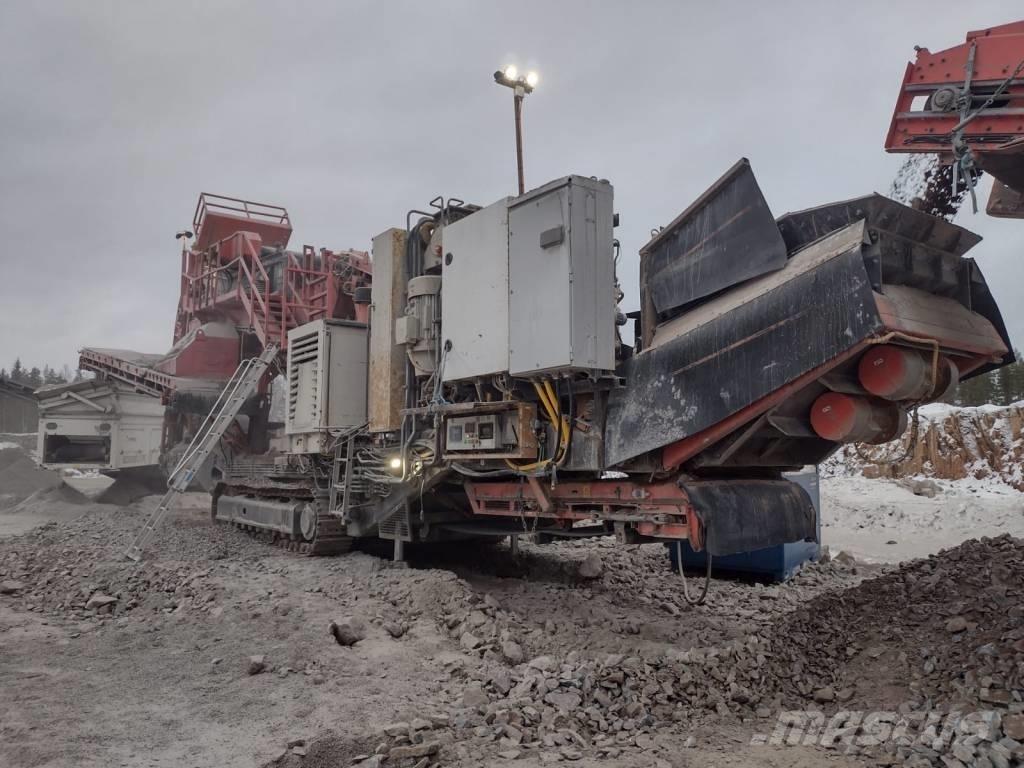 Sandvik UH 450 E Britadores móveis