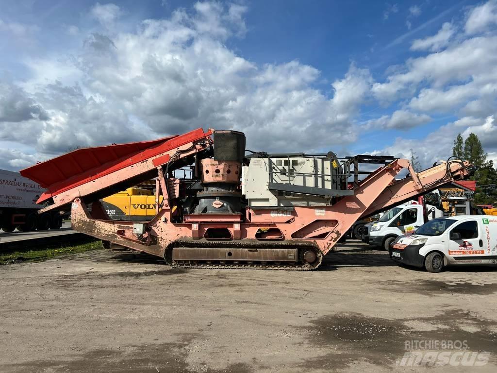 Sandvik QH 330 Britadores móveis