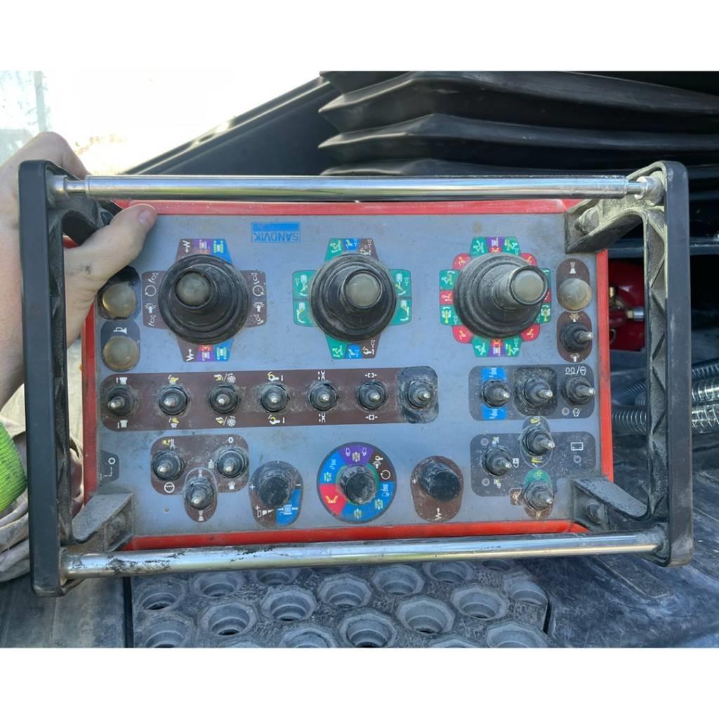 Sandvik DX800i Perfuradoras de superfície