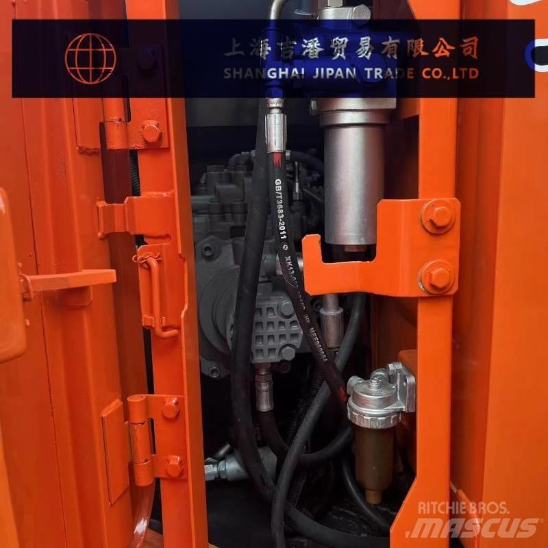 Hitachi ZX 135 Escavadeiras de esteiras