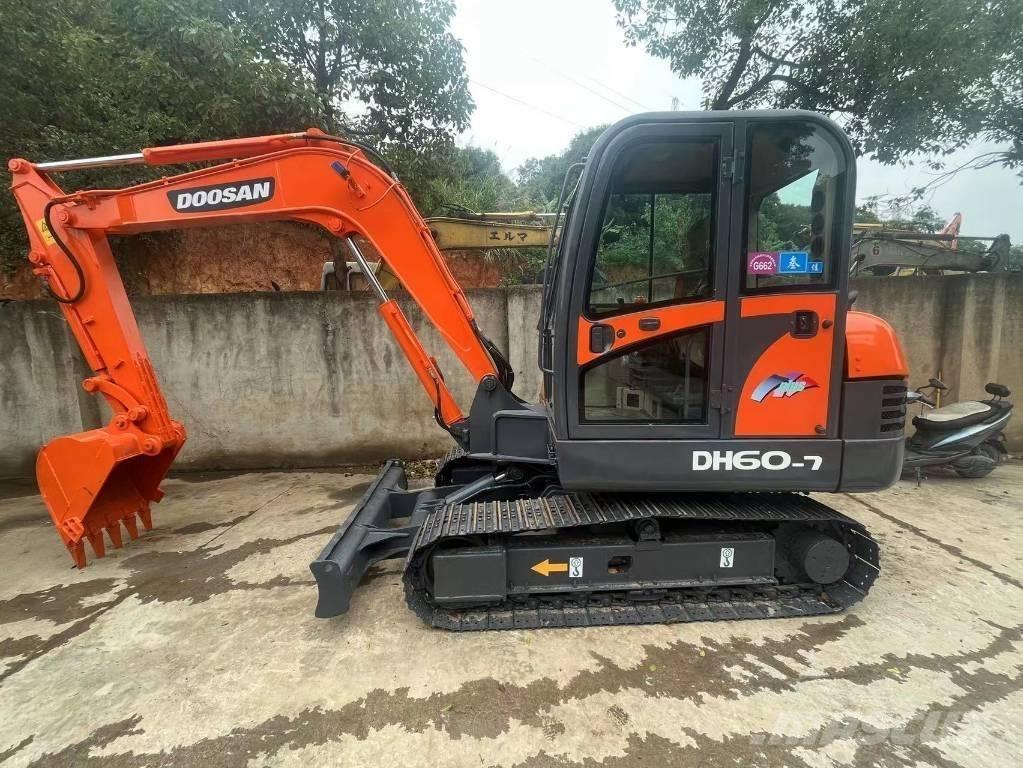 Doosan DH 60-7 Miniescavadeiras