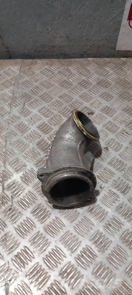 Scania 94 D.   1372058 Radiadores camiões e carrinhas