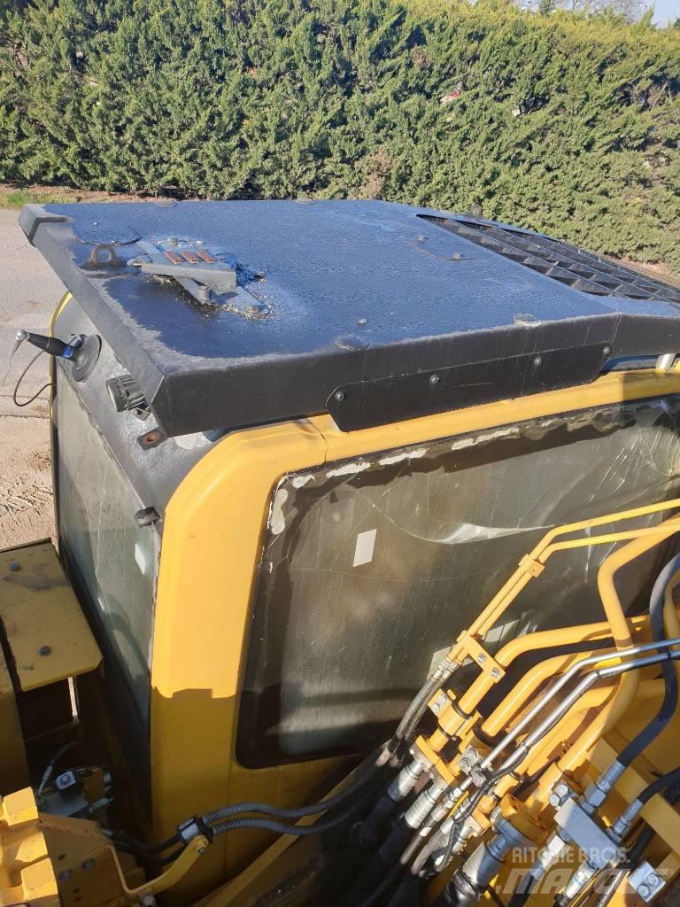 Komatsu PC490LC-11 Escavadeiras de esteiras