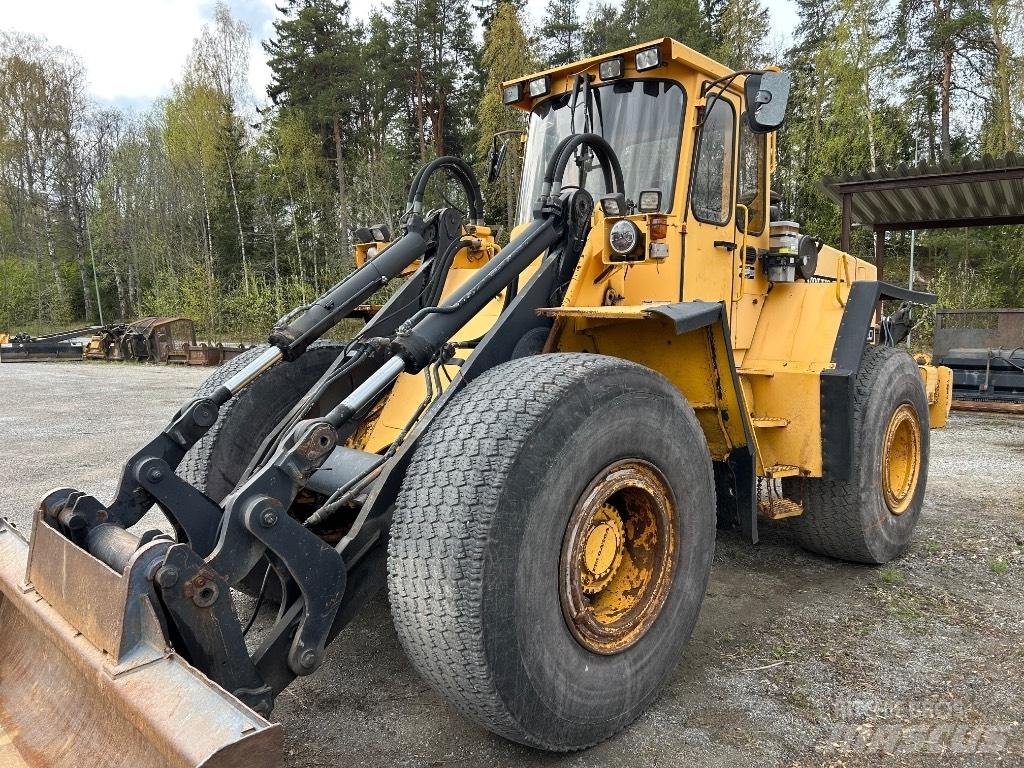 Volvo L 120 Carregadeiras de rodas