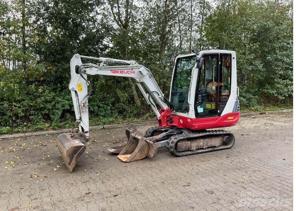 Takeuchi TB228 Miniescavadeiras