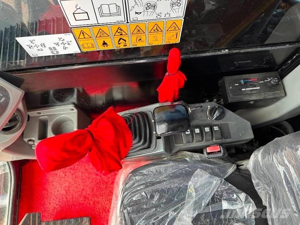 CAT 307E2 Miniescavadeiras