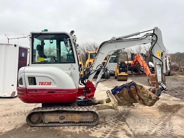 Takeuchi TB 230 Miniescavadeiras