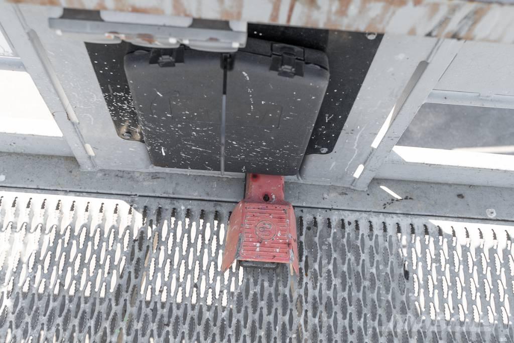 Manitou 280 TJ Elevadores braços articulados