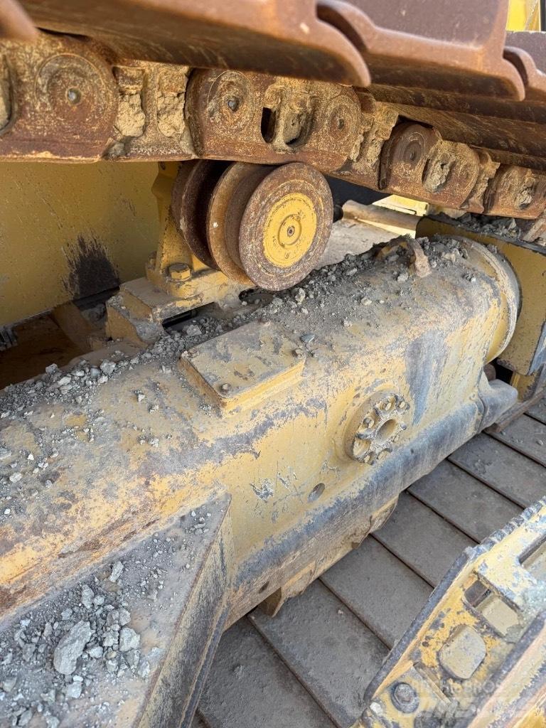 CAT D 6 T LGP Dozers - Tratores rastos