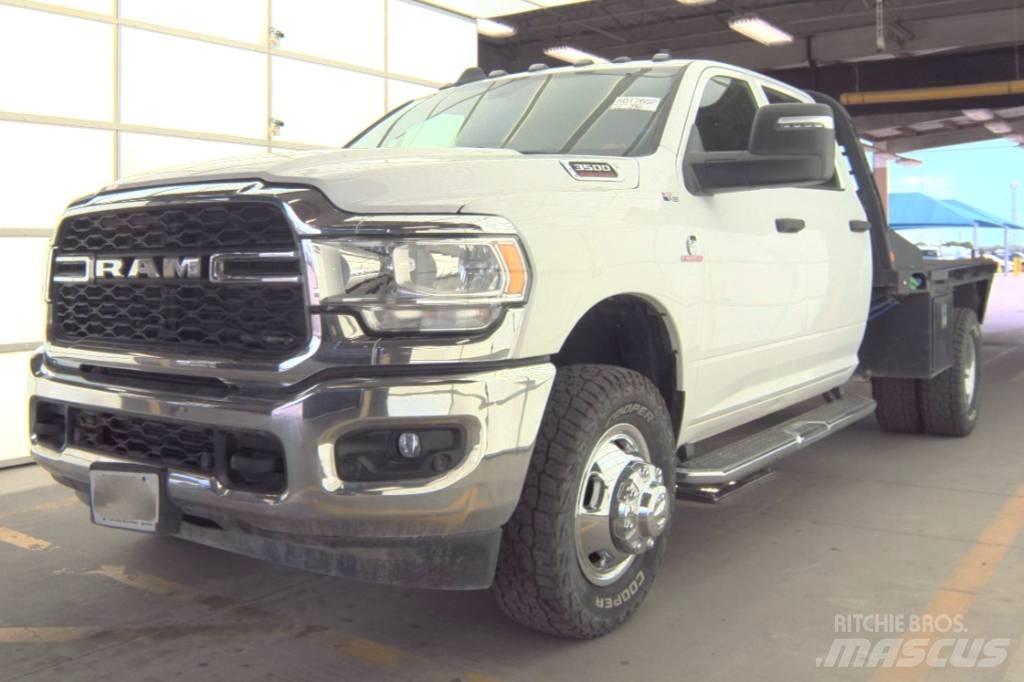 RAM 3500 TRADESMAN Camiões estrado/caixa aberta
