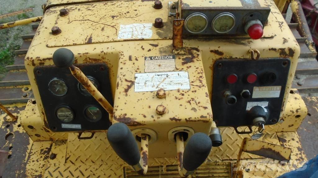 Komatsu D 68 E-1 Dozers - Tratores rastos