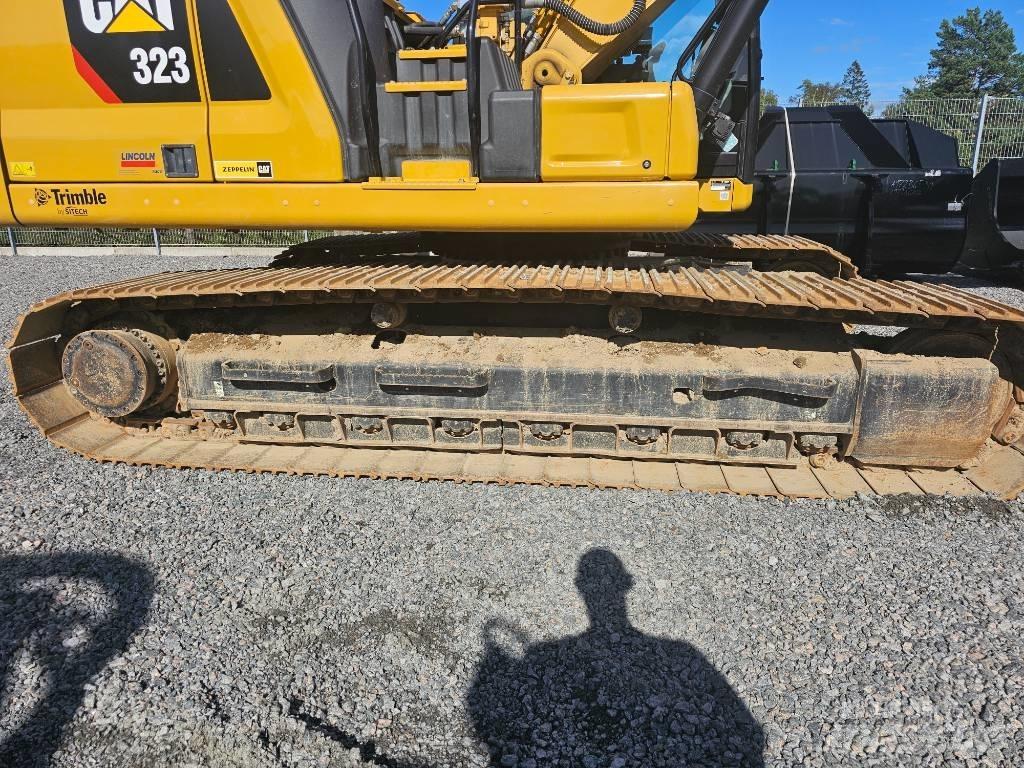 CAT 323 Escavadeiras de esteiras