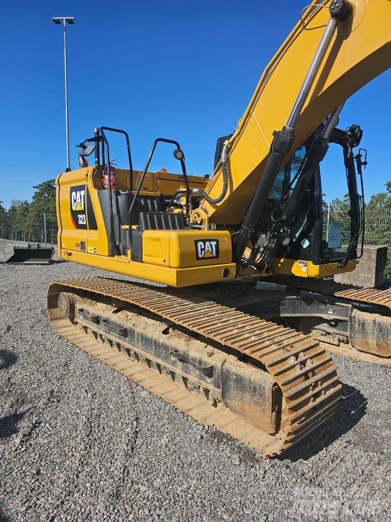 CAT 323 Escavadeiras de esteiras