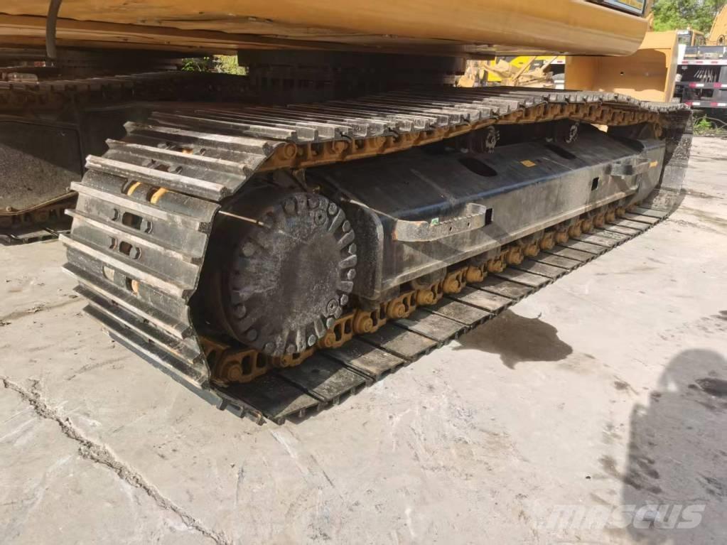 CAT 320d2 Escavadeiras de esteiras