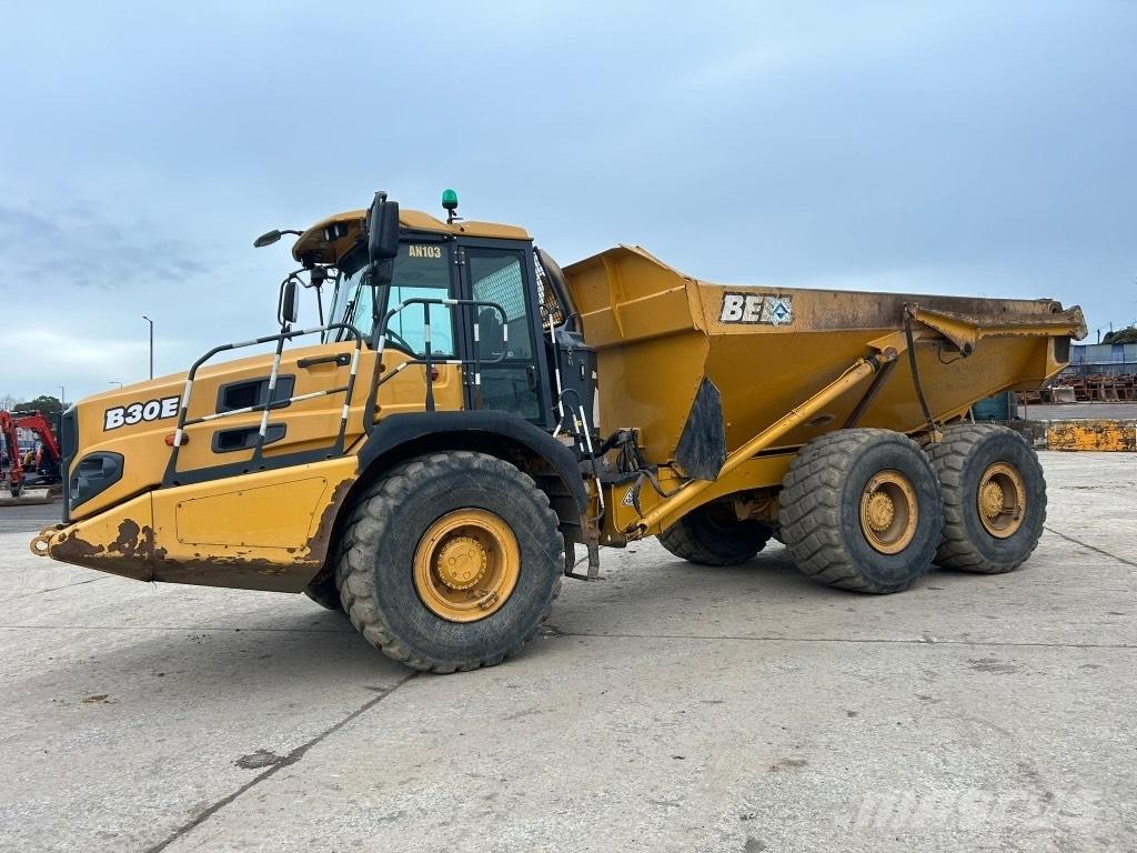 Bell B30E ( Tail Door ) Caminhões articulados